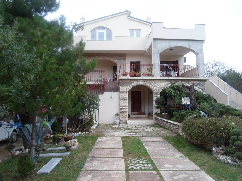 Apartments Davor Jadrtovac Esterno foto